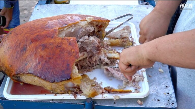 Street Food in Cuba – Roasted meat in Trinidad